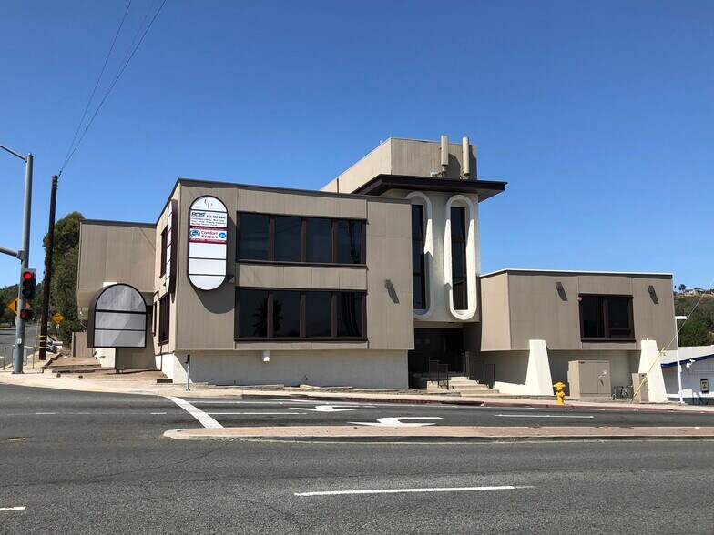 More Photos Of 900 N Cuyamaca St, El Cajon Office For Lease