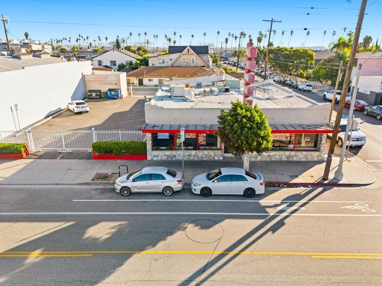 More Photos Of 486 W 20th St, San Pedro Storefront Retail Residential For Sale