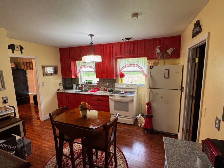 More Photos Of 6521 Main St, New Port Richey Office For Sale