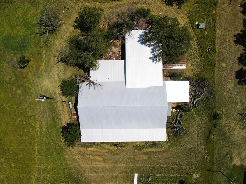 More Photos Of 17662 US 87 Hwy, Fredericksburg Flex For Sale