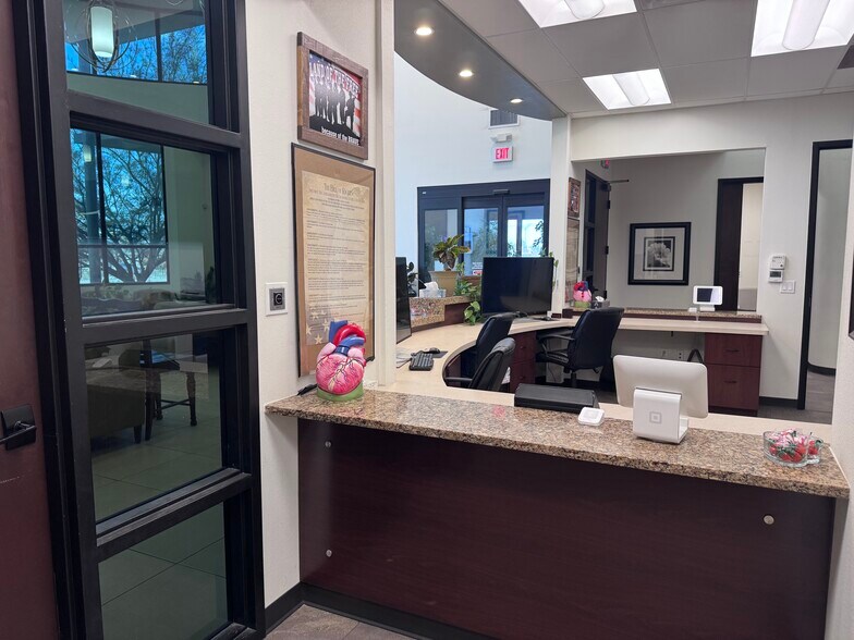 More Photos Of 2200 George Dieter Dr, El Paso Healthcare For Sale