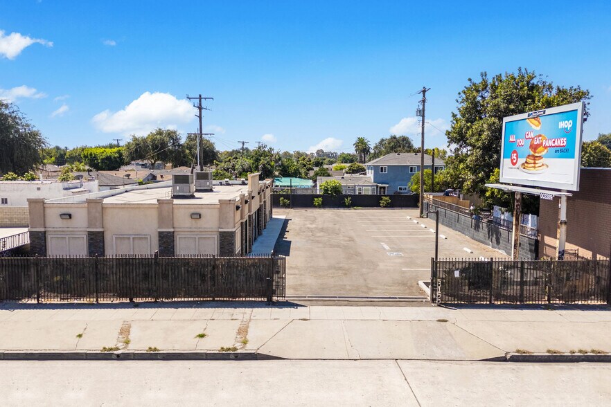 Primary Photo Of 3152 Martin Luther King Jr Blvd, Lynwood Convenience Store For Sale