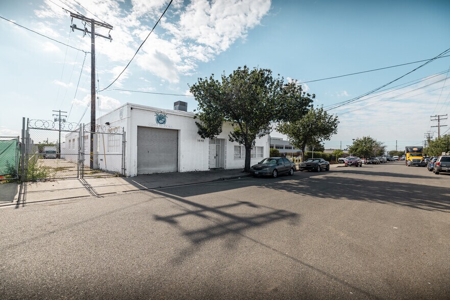More Photos Of 1646 W 130th St, Gardena Manufacturing For Sale