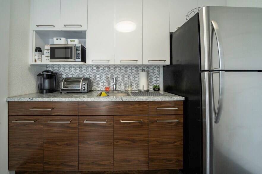 More Photos Of 603 E Olympia Ave, Punta Gorda Medical For Sale