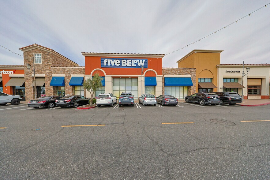 More Photos Of 1685 Simi Town Center Way, Simi Valley Unknown For Lease