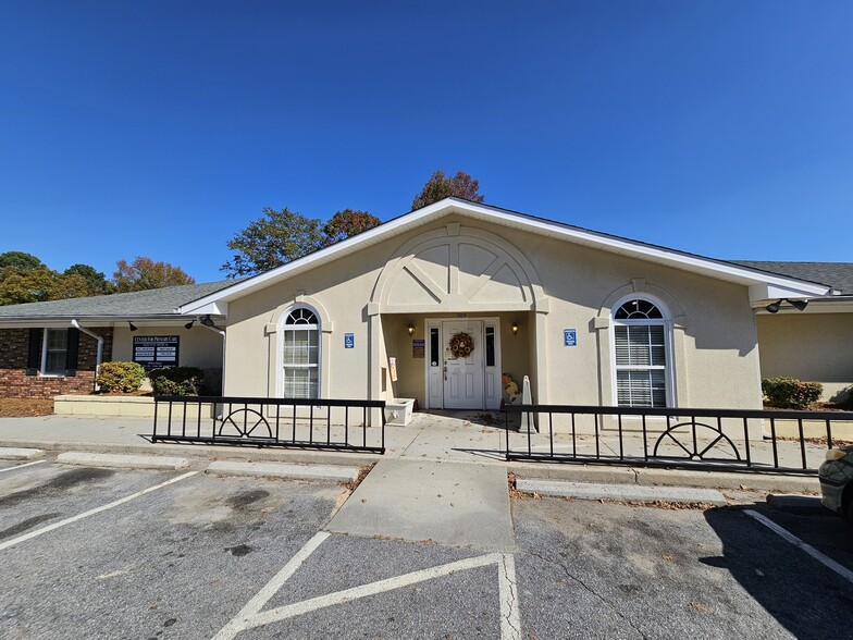 Primary Photo Of 505 Mount Pleasant Rd, Thomson Healthcare For Sale