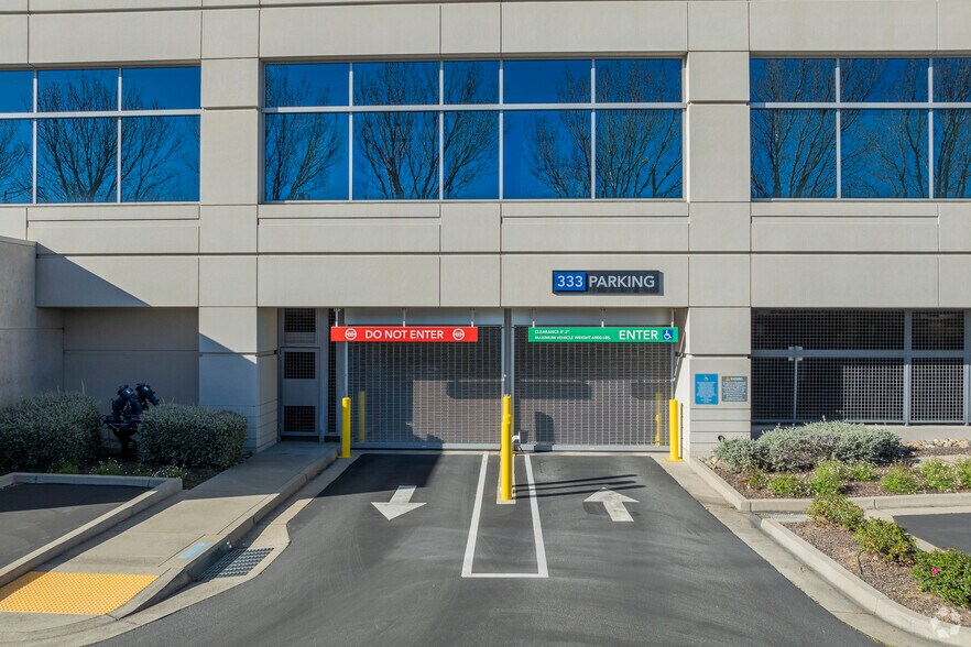 More Photos Of 333 Oyster Point Blvd, South San Francisco Office For Lease