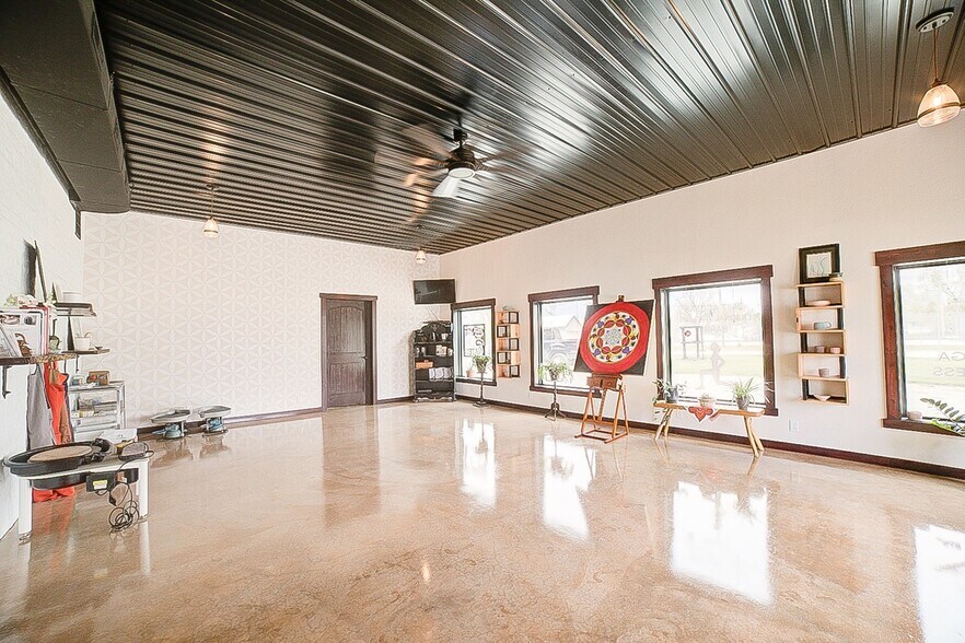 More Photos Of 1015 Colfax St, Crescent City Restaurant For Sale