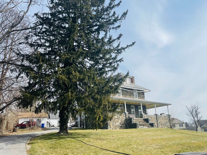 More Photos Of 6334 Dogwood Rd, Baltimore Office For Sale