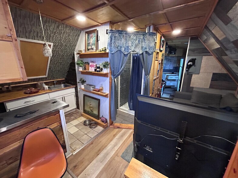More Photos Of 3746 W Sarnow St, Milwaukee Apartments For Sale