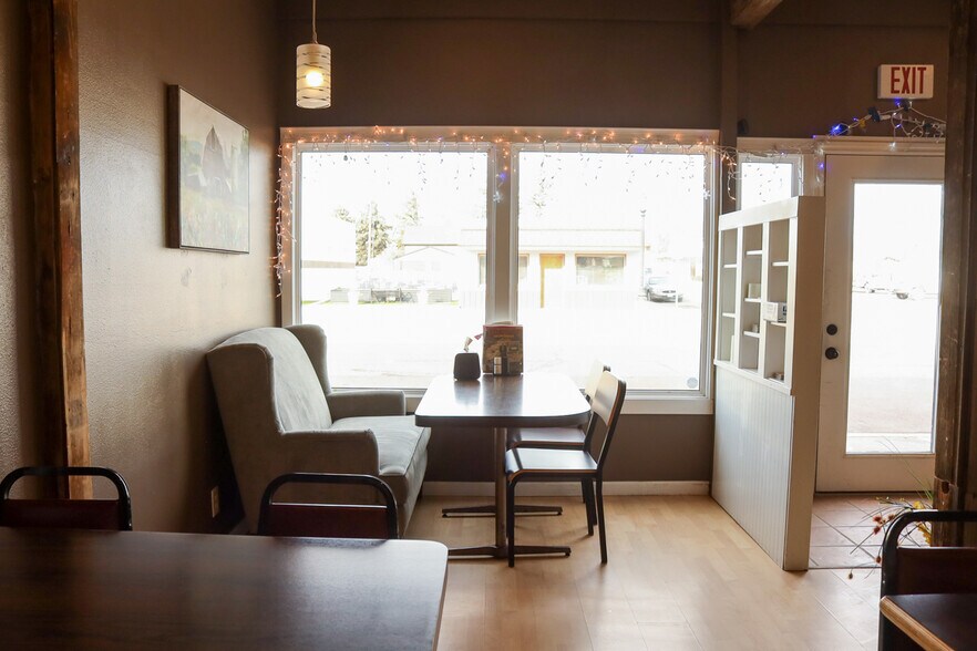 More Photos Of 426 Central Ave, Fairfield Storefront For Sale