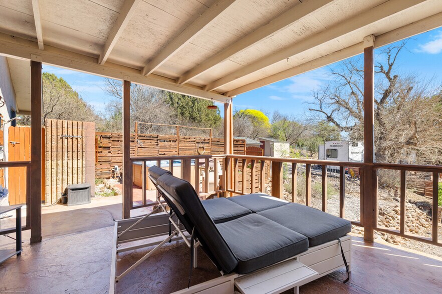 More Photos Of 10580 E Swinging Bridge Ln, Cornville Specialty For Sale