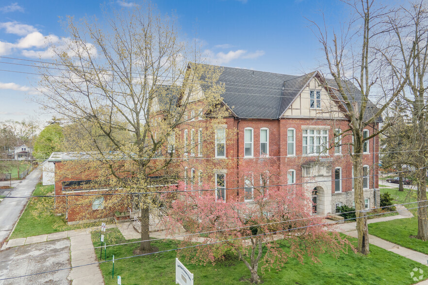 Primary Photo Of 437 S Main St, Bowling Green Schools For Sale