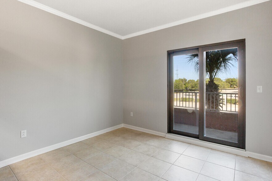 More Photos Of 220-236 Harbor Blvd, Destin Storefront Retail Residential For Sale