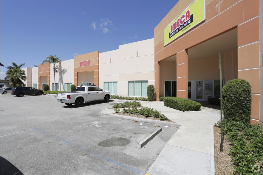 More Photos Of 19301 SW 106th Ave, Miami Showroom For Lease