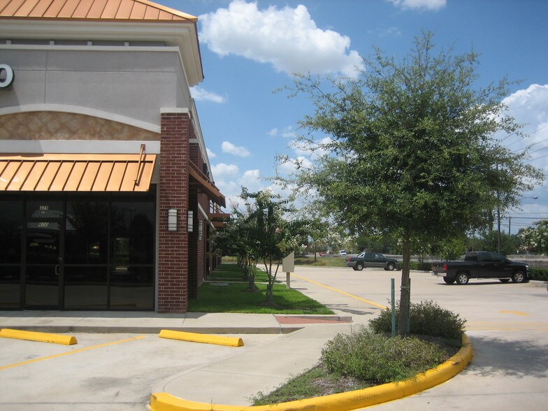 More Photos Of 3711 Raoul Wallenberg Ln, Missouri City Unknown For Lease