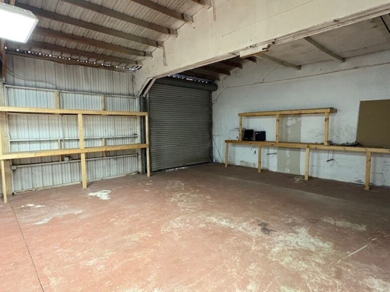 More Photos Of 6745 N Old Dixie Hwy, Fort Pierce Warehouse For Lease