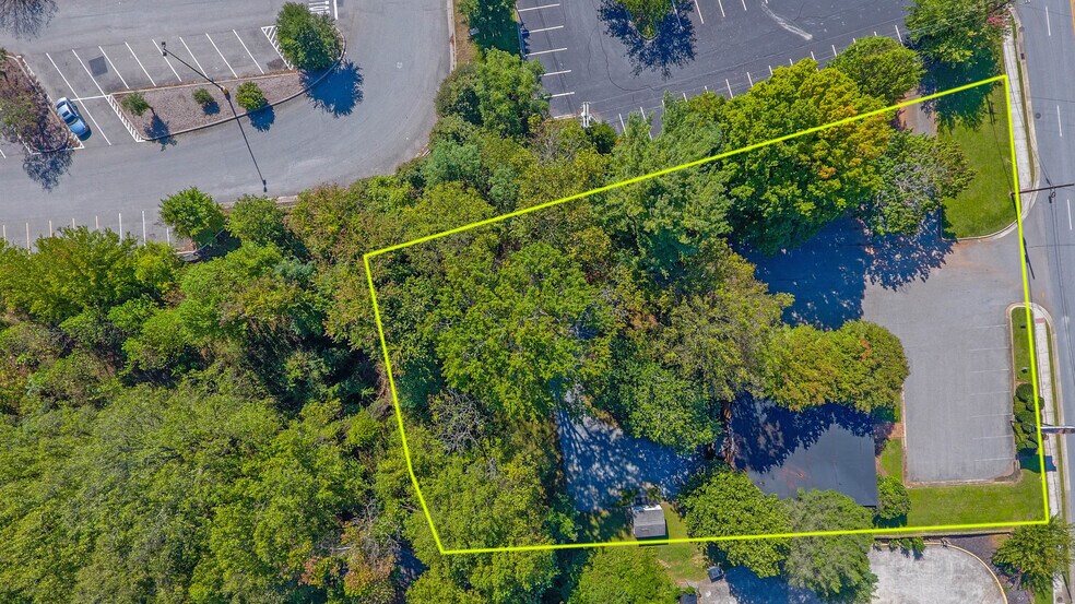 More Photos Of 3211 Old Forest Rd, Lynchburg Office For Sale