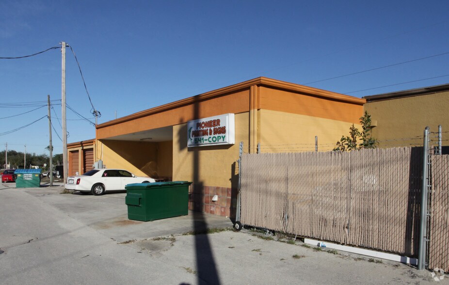 Primary Photo Of 424 SE 47th Ter, Cape Coral Unknown For Lease