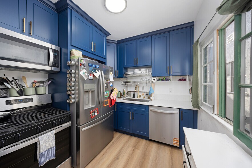 More Photos Of 28 Argonne Ave, Long Beach Apartments For Sale