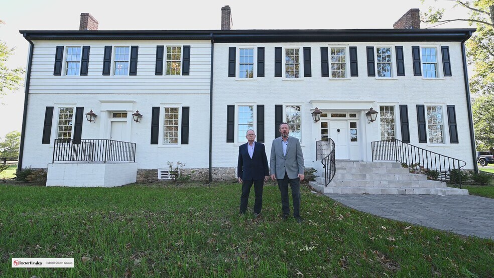 Primary Photo Of 1975 Georgetown Rd, Paris Lodge Meeting Hall For Sale