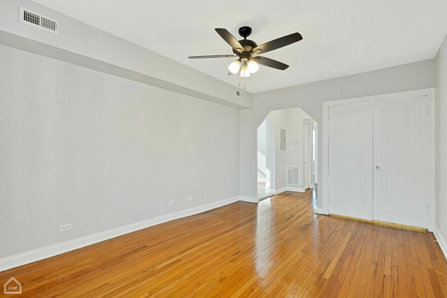 More Photos Of 7150-52 S Cornell Ave, Chicago Apartments For Sale