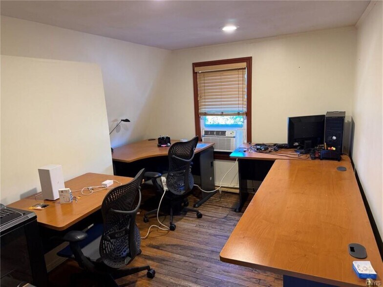 More Photos Of 5998 State Route 31, Cicero Freestanding For Sale