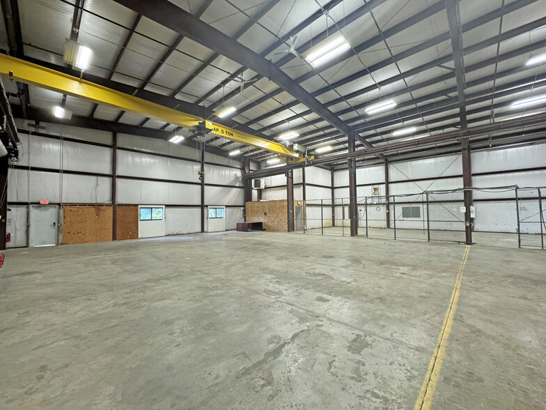 More Photos Of 20 Morin St, Biddeford Warehouse For Sale