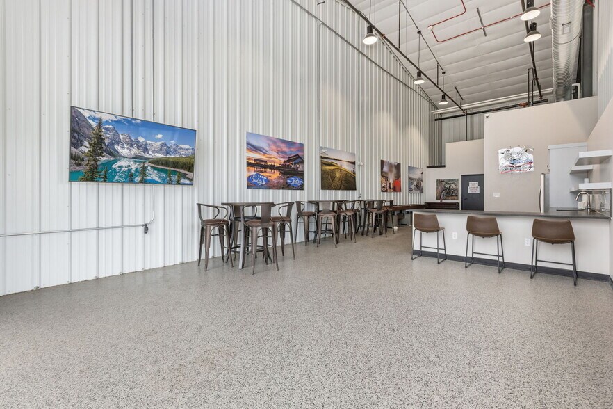 More Photos Of 360 Rancho Dr, Windsor Self Storage For Sale