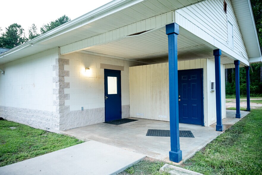 More Photos Of 626 Old River Rd, Sylvania Manufacturing For Sale