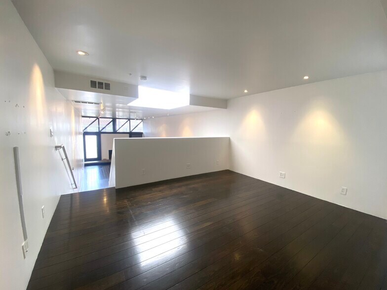 More Photos Of 1312-1318 Pacific Ave, Venice Apartments For Lease