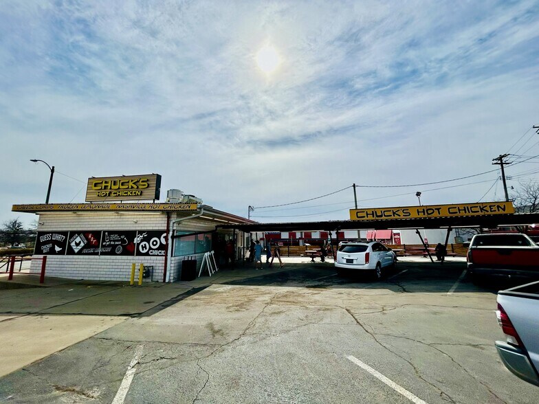 More Photos Of 3155 S Kingshighway Blvd, Saint Louis General Retail For Sale