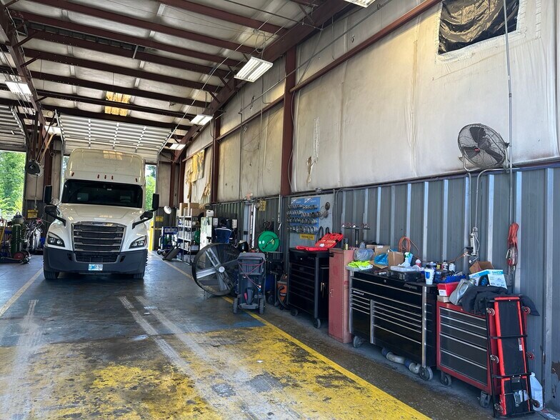 More Photos Of 1108 Centennial Ave, Albany Industrial For Lease