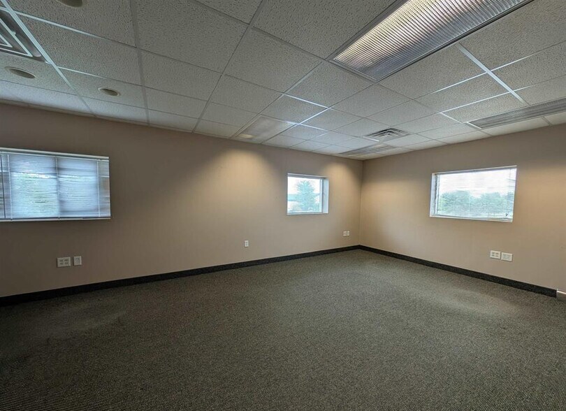 More Photos Of 1230-1256 Independence Ct, Washington Unknown For Lease