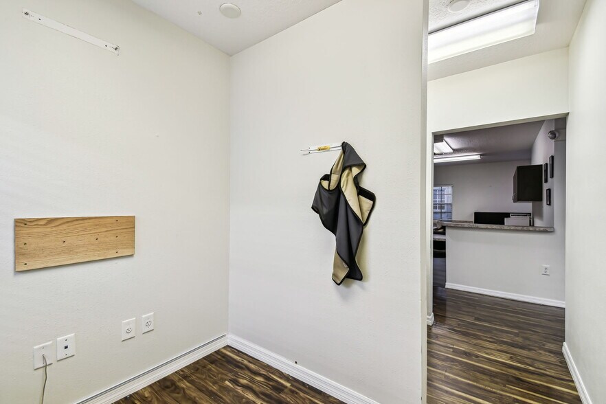 More Photos Of 7720 W Waters Ave, Tampa Office For Lease