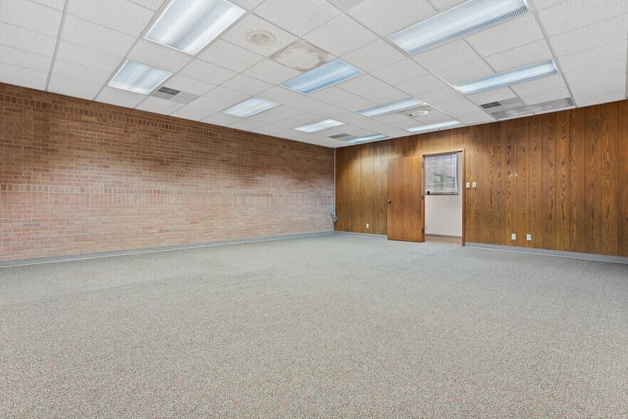 More Photos Of 915 Judson Rd, Longview Office Residential For Sale