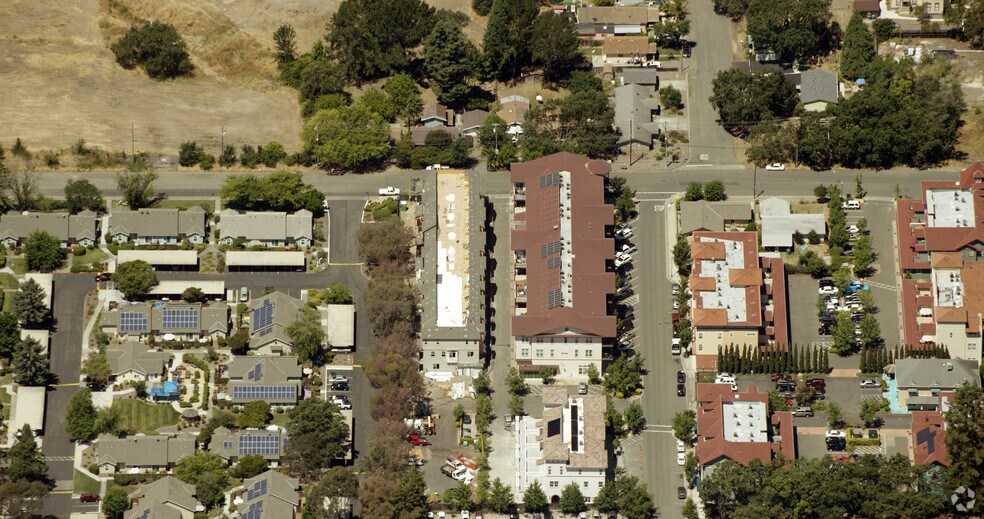 More Photos Of 220 Windsor River Rd, Windsor Apartments For Sale