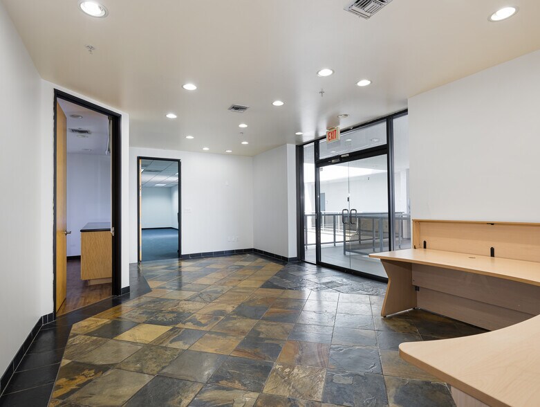 More Photos Of 5155 W Rosecrans Ave, Hawthorne Loft Creative Space For Sale