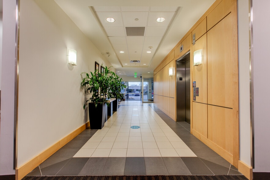 More Photos Of 115 Inverness Dr E, Englewood Office For Lease