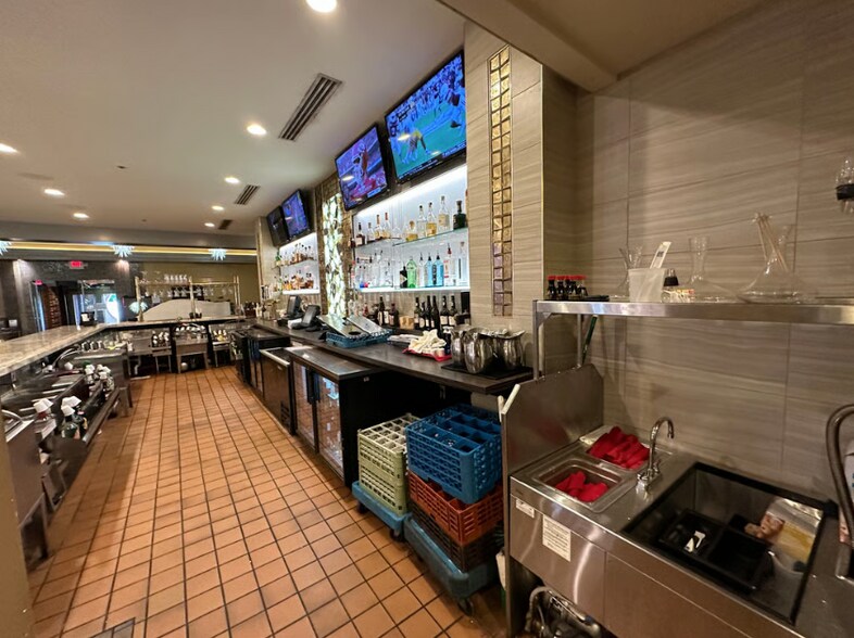 More Photos Of 4117 S National Ave, Springfield Restaurant For Sale