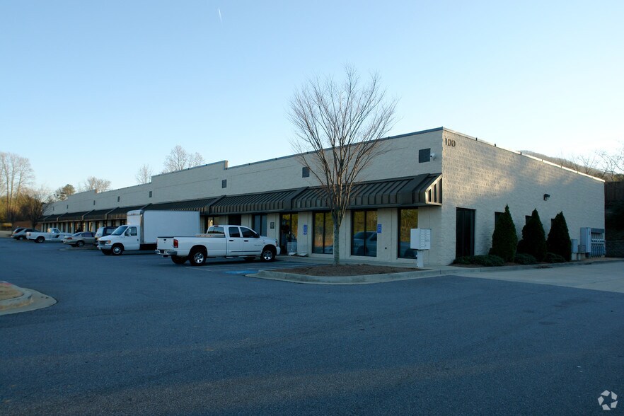 More Photos Of 1420 White Cir NW, Marietta Light Distribution For Lease