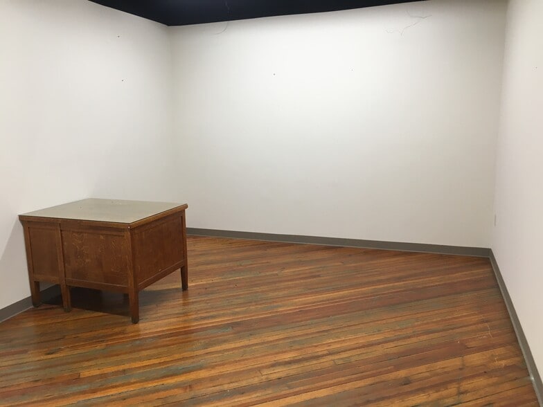 More Photos Of 435 Lancaster St, Leominster Office For Lease