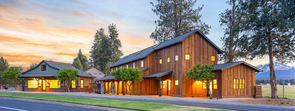 Primary Photo Of 771-781 W Hood Ave, Sisters Storefront Retail Residential For Lease