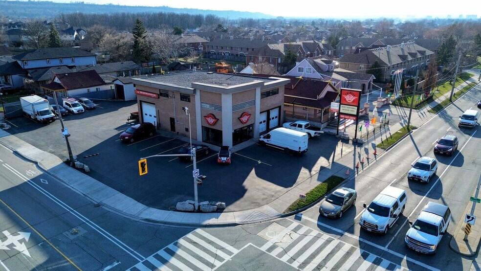 More Photos Of 520 Barton St, Hamilton Auto Repair For Lease