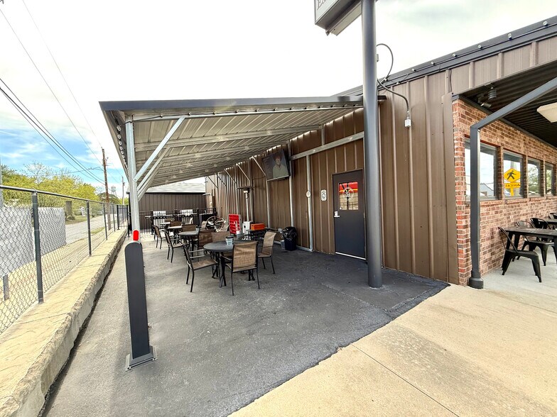 More Photos Of 7502 State Highway 14 E, Sparta Restaurant For Sale