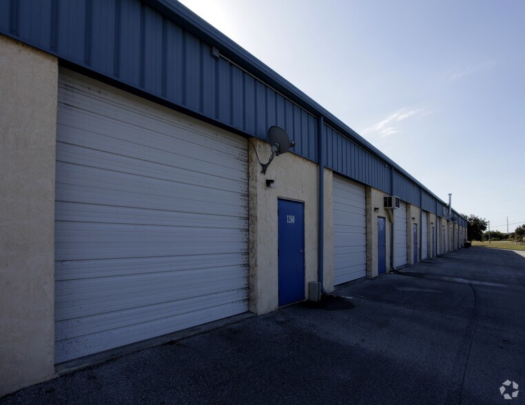 12601278 S John Young Pky, Kissimmee, FL 34741 Industrial For Lease