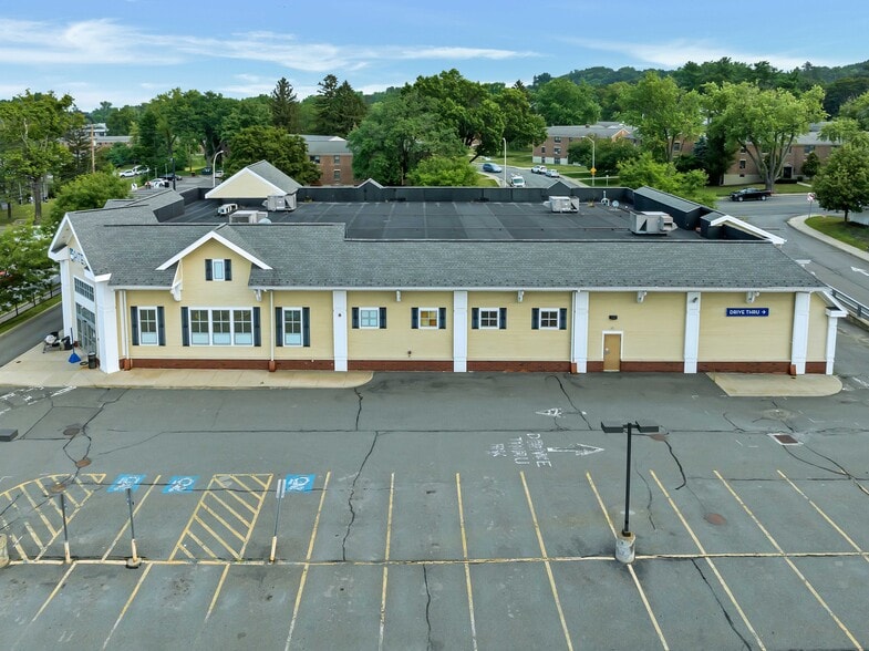 More Photos Of 272 Hoosick St, Troy Freestanding For Lease