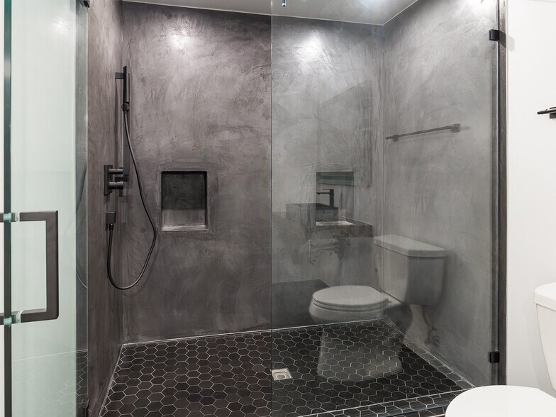 More Photos Of 131 Eucalyptus Dr, El Segundo Office For Lease