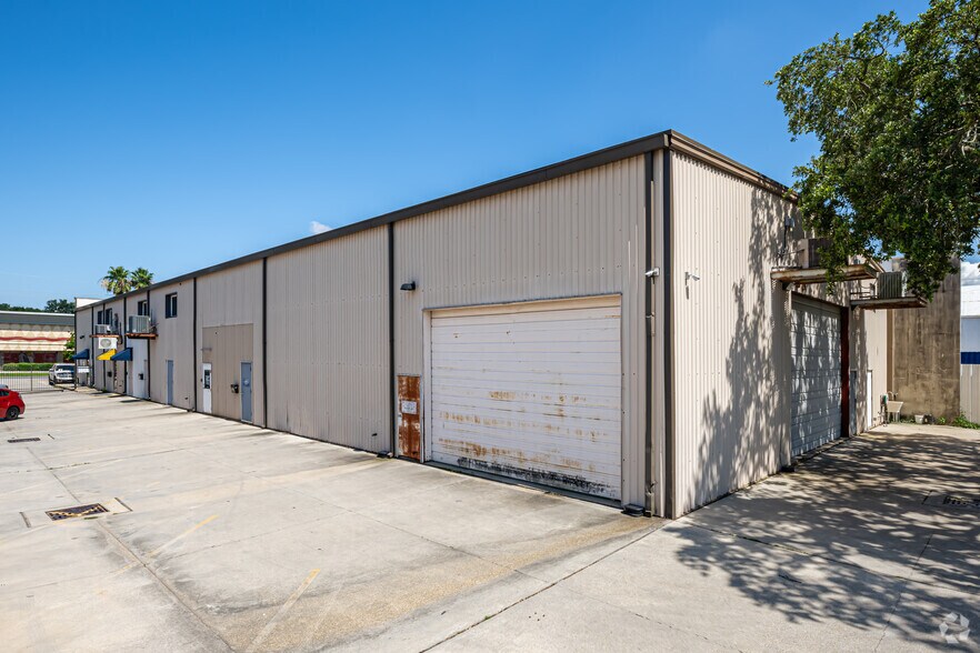 More Photos Of 1018 Central Ave, Metairie Warehouse For Lease
