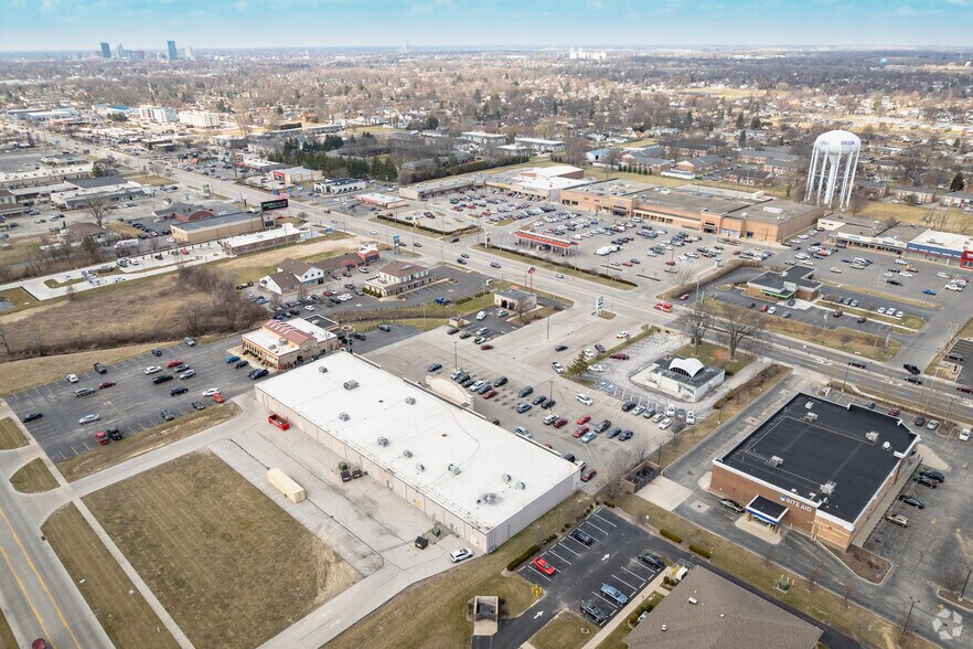 More Photos Of 3316 Navarre Ave, Oregon Storefront For Lease